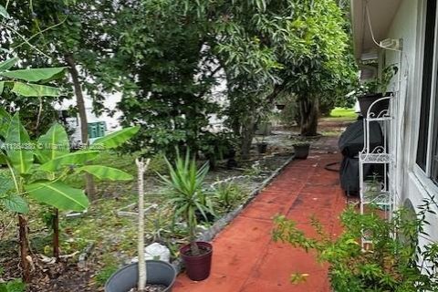 Villa ou maison à vendre à Tamarac, Floride: 2 chambres, 124.67 m2 № 1892762 - photo 29