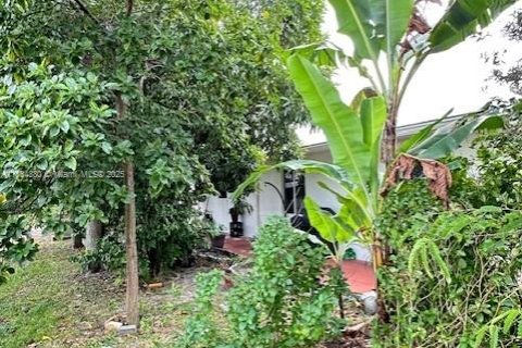 Villa ou maison à vendre à Tamarac, Floride: 2 chambres, 124.67 m2 № 1892762 - photo 23