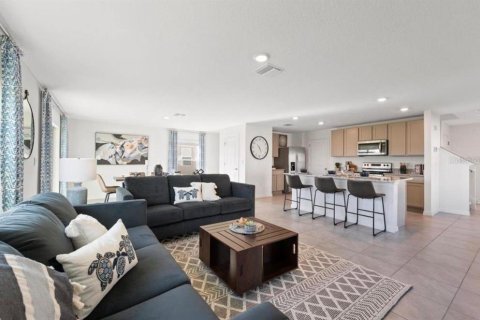 Casa en alquiler en Wimauma, Florida, 4 dormitorios, 209.96 m2 № 2103779 - foto 4