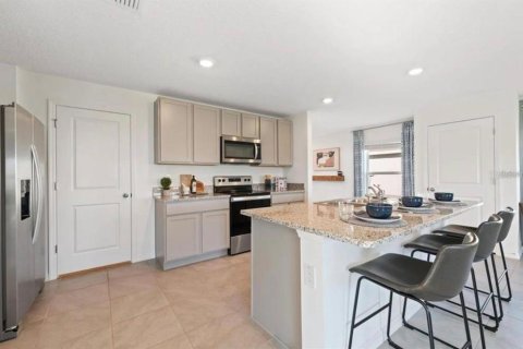 Casa en alquiler en Wimauma, Florida, 4 dormitorios, 209.96 m2 № 2103779 - foto 2