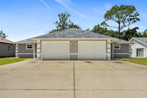 Propiedad comercial en Palm Coast, Florida 6 dormitorios, 243.59 m2 № 2108886