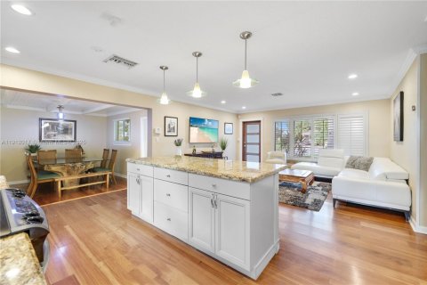 Casa en alquiler en Pompano Beach, Florida, 3 dormitorios, 115.94 m2 № 1968002 - foto 3