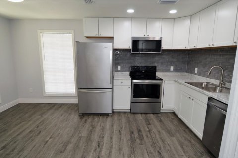Copropriété à louer à Tampa, Floride: 2 chambres, 104.89 m2 № 2112938 - photo 8