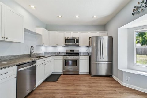 House in Lutz, Florida 5 bedrooms, 188.31 sq.m. № 1720630 - photo 25
