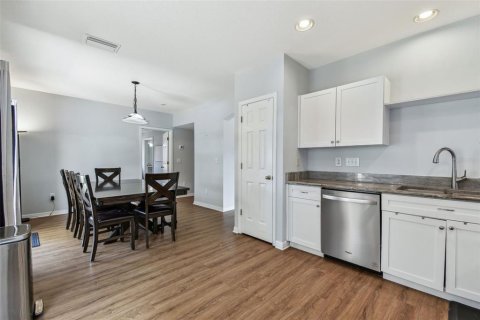 House in Lutz, Florida 5 bedrooms, 188.31 sq.m. № 1720630 - photo 23