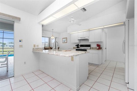 Casa en alquiler en Rotonda, Florida, 3 dormitorios, 150.5 m2 № 1512438 - foto 9