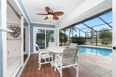 Casa en alquiler en Rotonda, Florida, 3 dormitorios, 150.5 m2 № 1512438 - foto 27