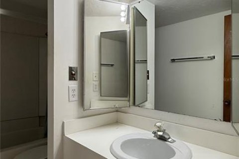 Condo in Haines City, Florida, 2 bedrooms  № 1532655 - photo 16