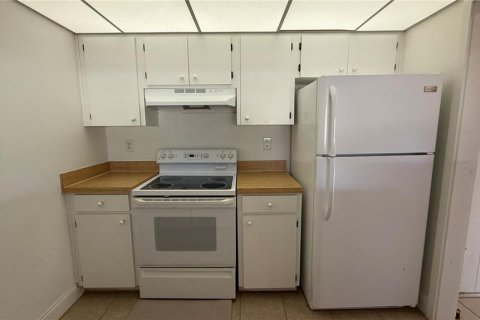 Condo in Haines City, Florida, 2 bedrooms  № 1532655 - photo 7