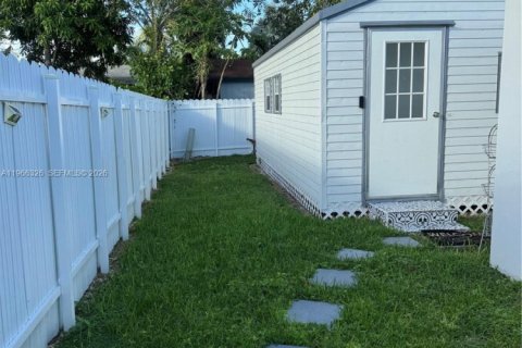 Immobilier commercial à louer à Homestead, Floride: 1 chambre, 154.78 m2 № 2028129 - photo 10