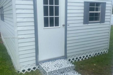 Immobilier commercial à louer à Homestead, Floride: 1 chambre, 154.78 m2 № 2028129 - photo 9