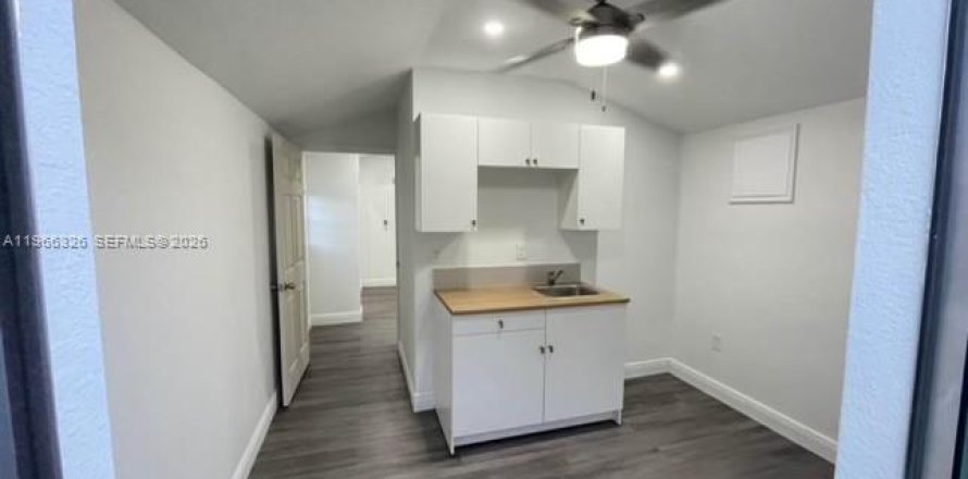 Immobilier commercial à Homestead, Floride 1 chambre, 154.78 m2 № 2028129