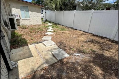 House in Tampa, Florida 3 bedrooms, 161.46 sq.m. № 2213178 - photo 18
