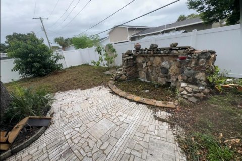 House in Tampa, Florida 3 bedrooms, 161.46 sq.m. № 2213178 - photo 10