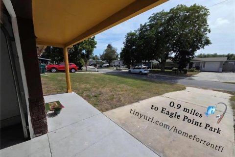 House in New Port Richey, Florida 3 bedrooms, 107.58 sq.m. № 2236179 - photo 3