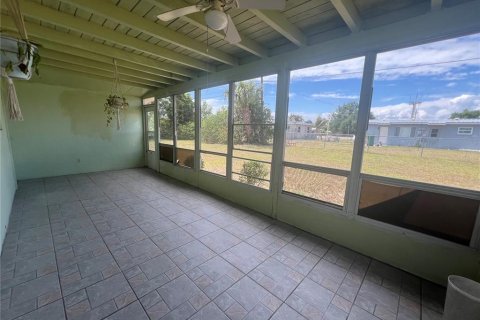 Villa ou maison à louer à Port Charlotte, Floride: 2 chambres, 75.44 m2 № 2101775 - photo 16