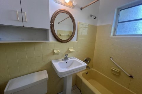 Villa ou maison à louer à Port Charlotte, Floride: 2 chambres, 75.44 m2 № 2101775 - photo 13