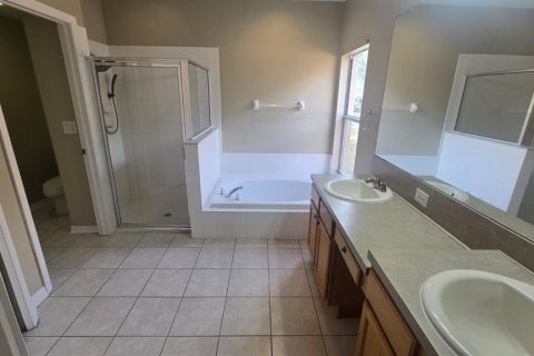 House in Apollo Beach, Florida 4 bedrooms, 237.18 sq.m. № 2094513 - photo 8