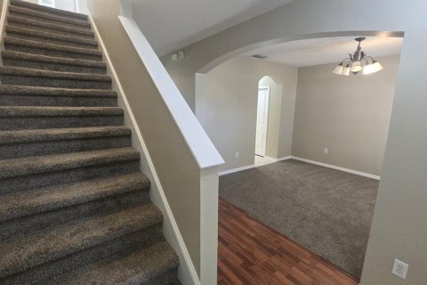 House in Apollo Beach, Florida 4 bedrooms, 237.18 sq.m. № 2094513 - photo 6