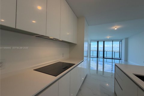 Copropriété à louer à Miami, Floride: 3 chambres № 2017940 - photo 7