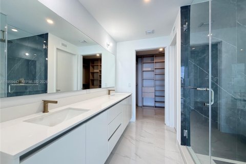 Copropriété à louer à Miami, Floride: 3 chambres № 2017940 - photo 15
