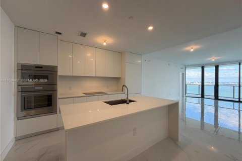 Copropriété à louer à Miami, Floride: 3 chambres № 2017940 - photo 4