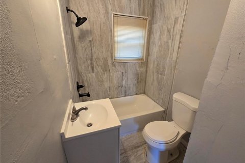 House in Daytona Beach, Florida 3 bedrooms, 101.73 sq.m. № 1520672 - photo 8