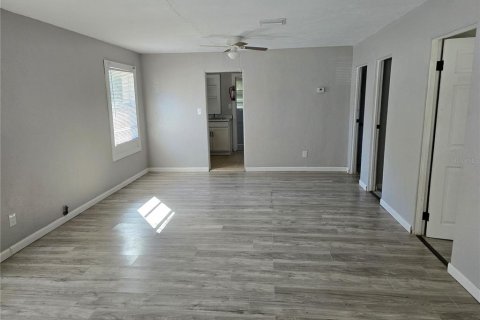 House in Daytona Beach, Florida 3 bedrooms, 101.73 sq.m. № 1520672 - photo 2