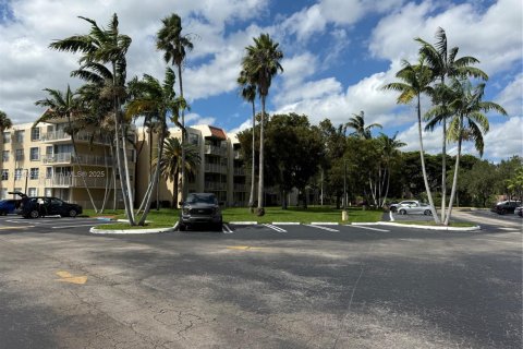 Condo in Miami, Florida, 2 bedrooms  № 2052981