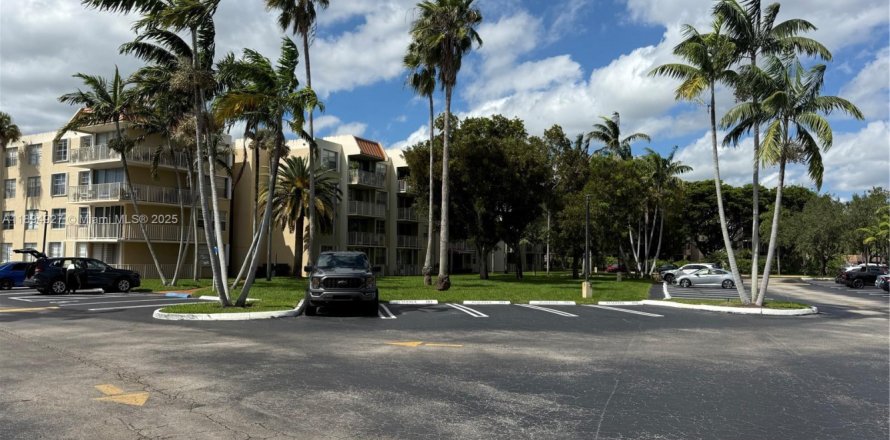 Condo in Miami, Florida, 2 bedrooms  № 2052981