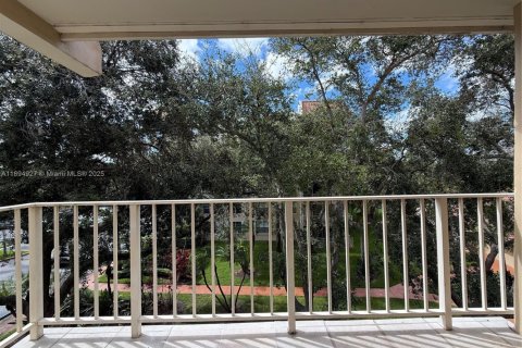 Condo in Miami, Florida, 2 bedrooms  № 2052981 - photo 5