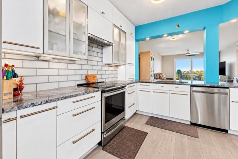 Copropriété à vendre à South Pasadena, Floride: 2 chambres, 106.37 m2 № 2415538 - photo 14