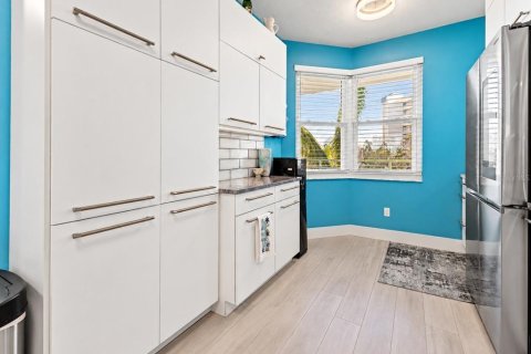 Copropriété à vendre à South Pasadena, Floride: 2 chambres, 106.37 m2 № 2415538 - photo 17