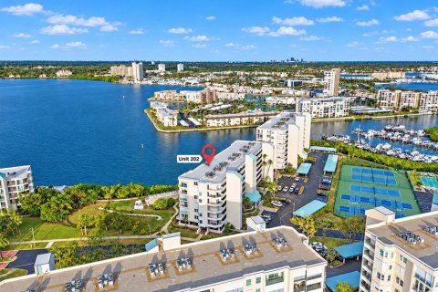 Copropriété à vendre à South Pasadena, Floride: 2 chambres, 106.37 m2 № 2415538 - photo 6