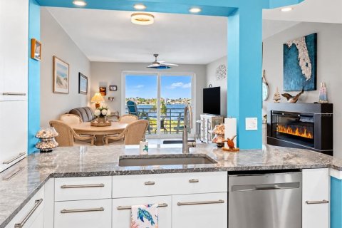 Copropriété à vendre à South Pasadena, Floride: 2 chambres, 106.37 m2 № 2415538 - photo 13