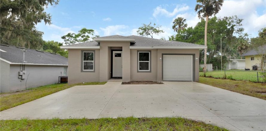Villa ou maison à DeLand, Floride 3 chambres, 134.8 m2 № 2425593