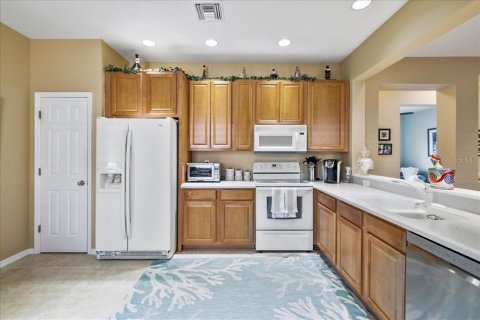 House in Lake Suzy, Florida 3 bedrooms, 145.11 sq.m. № 1719623 - photo 6