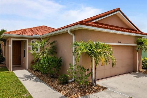 House in Lake Suzy, Florida 3 bedrooms, 145.11 sq.m. № 1719623 - photo 1