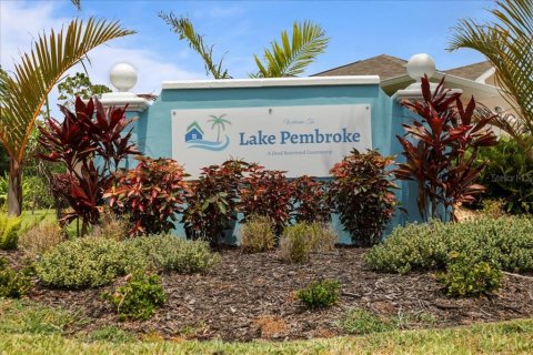 House in Lake Suzy, Florida 3 bedrooms, 145.11 sq.m. № 1719623 - photo 30