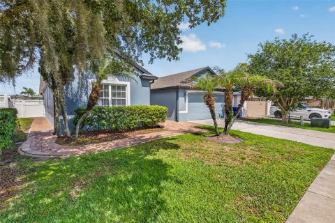 House in Kissimmee, Florida 3 bedrooms, 166.85 sq.m. № 2101495 - photo 4