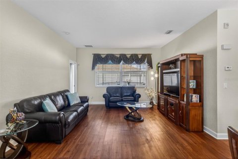 House in Kissimmee, Florida 3 bedrooms, 166.85 sq.m. № 2101495 - photo 15