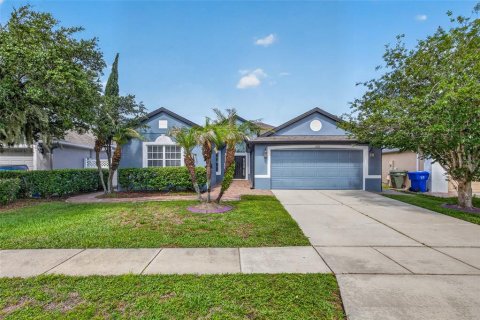 House in Kissimmee, Florida 3 bedrooms, 166.85 sq.m. № 2101495 - photo 2