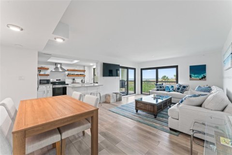Copropriété à vendre à Saint Pete Beach, Floride: 3 chambres, 124.95 m2 № 1910976 - photo 6