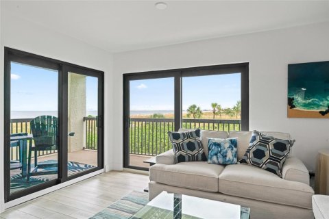 Copropriété à vendre à Saint Pete Beach, Floride: 3 chambres, 124.95 m2 № 1910976 - photo 4