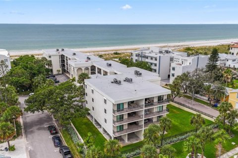 Copropriété à vendre à Saint Pete Beach, Floride: 3 chambres, 124.95 m2 № 1910976 - photo 30