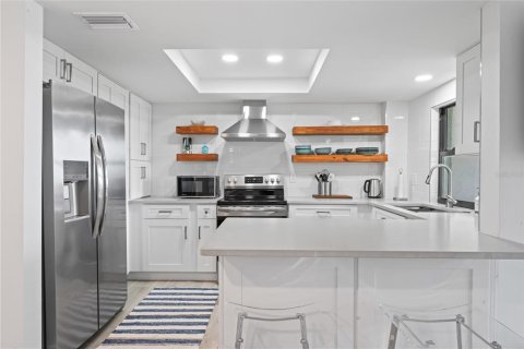 Copropriété à vendre à Saint Pete Beach, Floride: 3 chambres, 124.95 m2 № 1910976 - photo 8