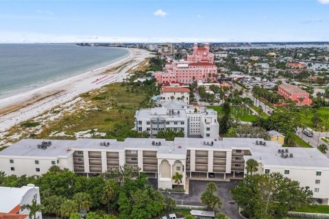Copropriété à vendre à Saint Pete Beach, Floride: 3 chambres, 124.95 m2 № 1910976 - photo 3
