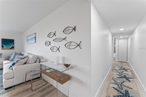 Copropriété à vendre à Saint Pete Beach, Floride: 3 chambres, 124.95 m2 № 1910976 - photo 16