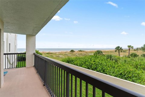 Copropriété à vendre à Saint Pete Beach, Floride: 3 chambres, 124.95 m2 № 1910976 - photo 14