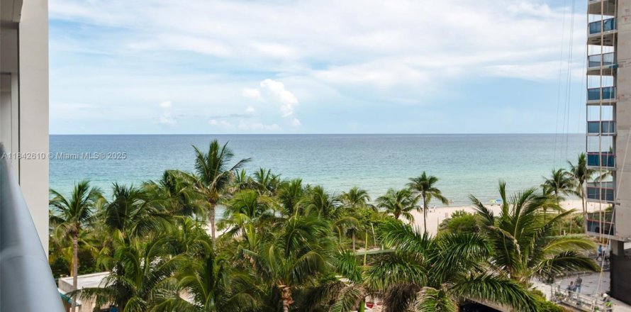 Estudio en el Condominio en Miami Beach, Florida № 1836350